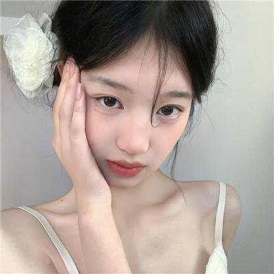麻辣老师1这个女生有点冷